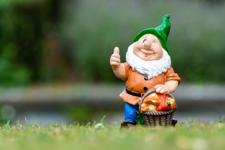 Gnome garden decoration with mushroom basket Garden ID