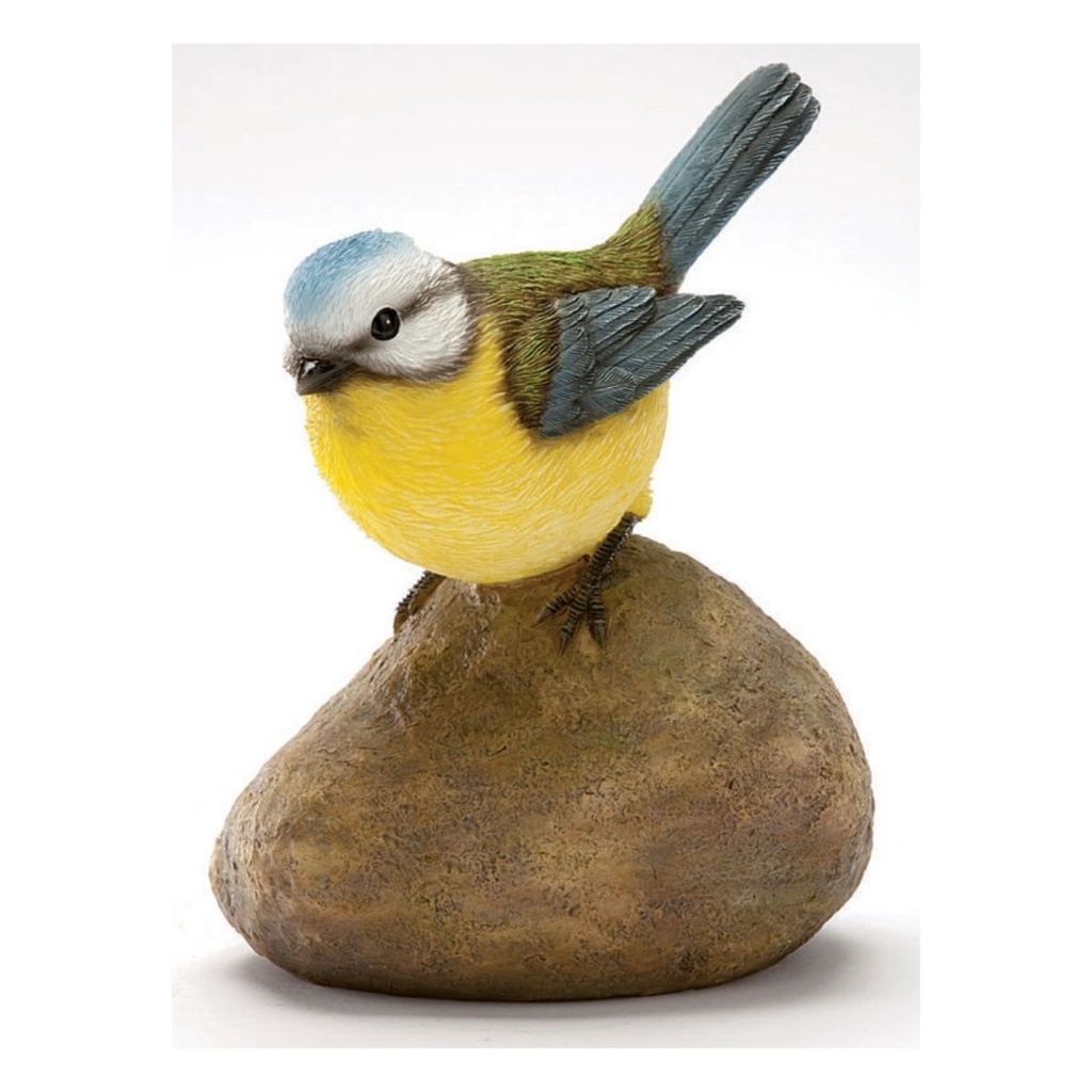 [11153200] Decoratief pimpelmees beeldje op steen in handgeschilderd polyresin – 14 cm